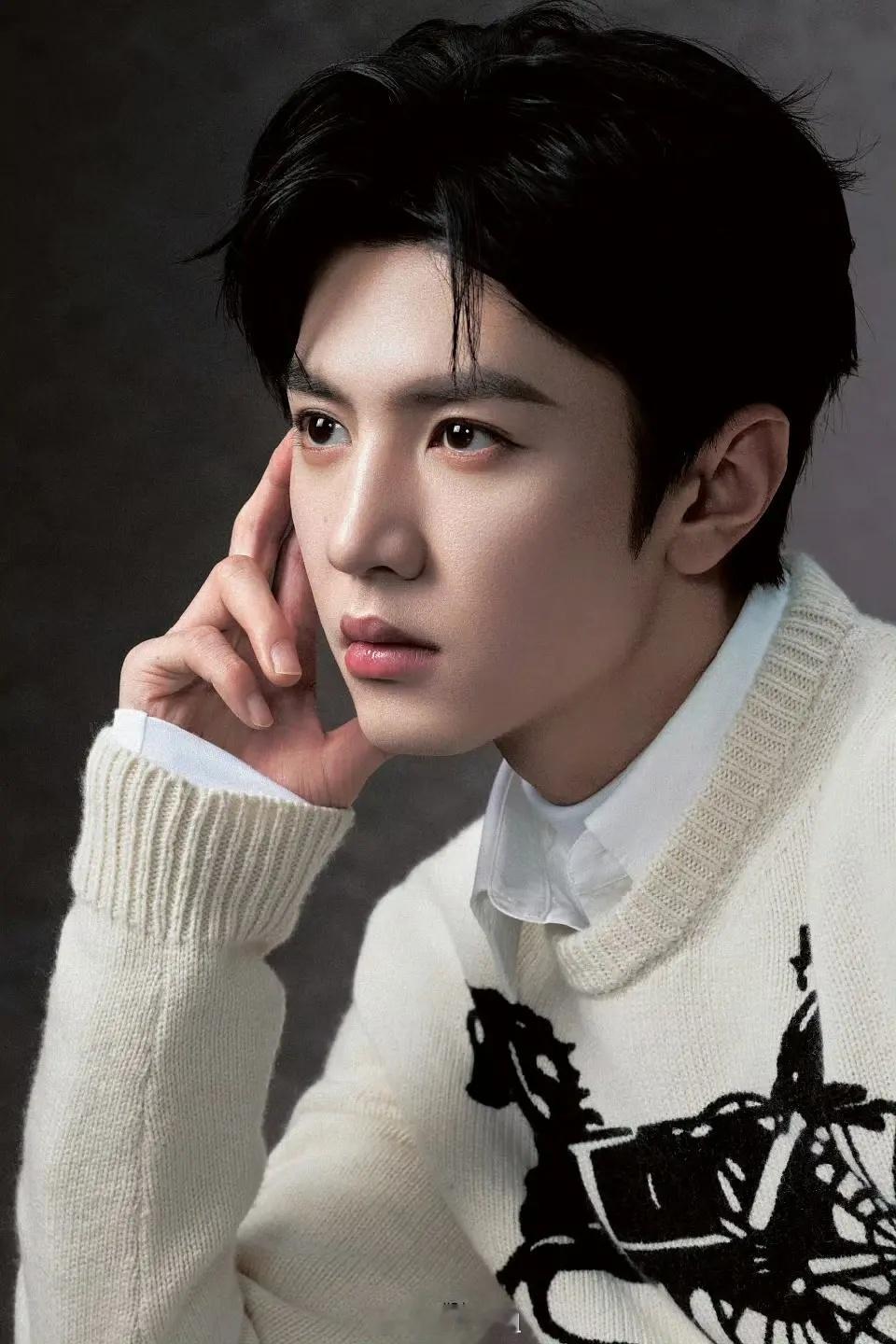 陈哲远脸上的肉回来了点，状态真好 