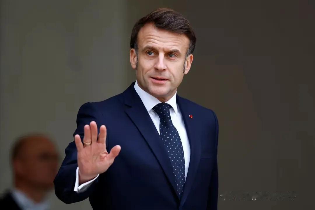 法国最近他们发布国家战略报告，好家伙，里头居然六次提到台海。什么“中国扩张军力、