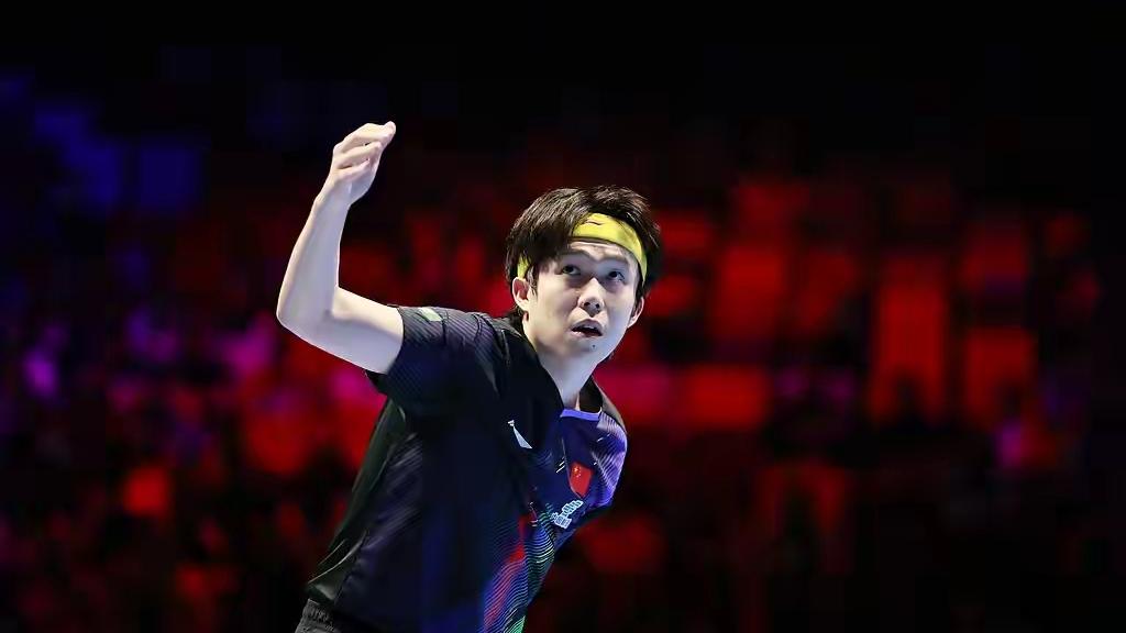 独有大头抗大旗，国乒英豪今何在？
       今天关注了两场关键的比赛:温瑞博