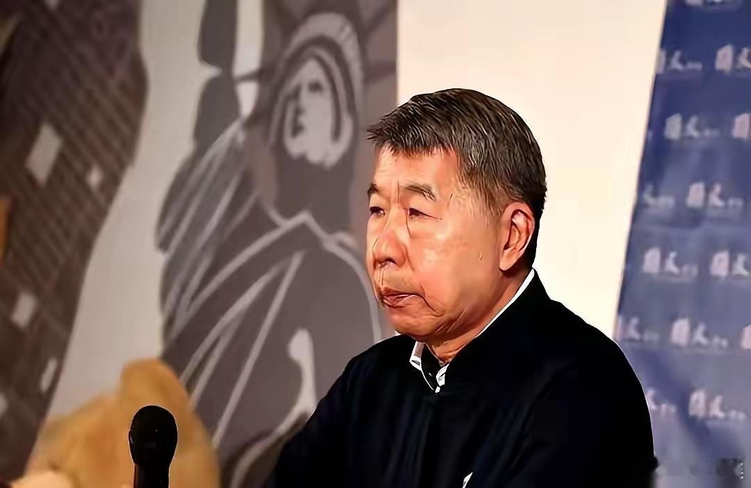 张亚中和郑丽文，放以前，那叫一个不对付。他公开说不支持她当主席，台面上话里带刺儿