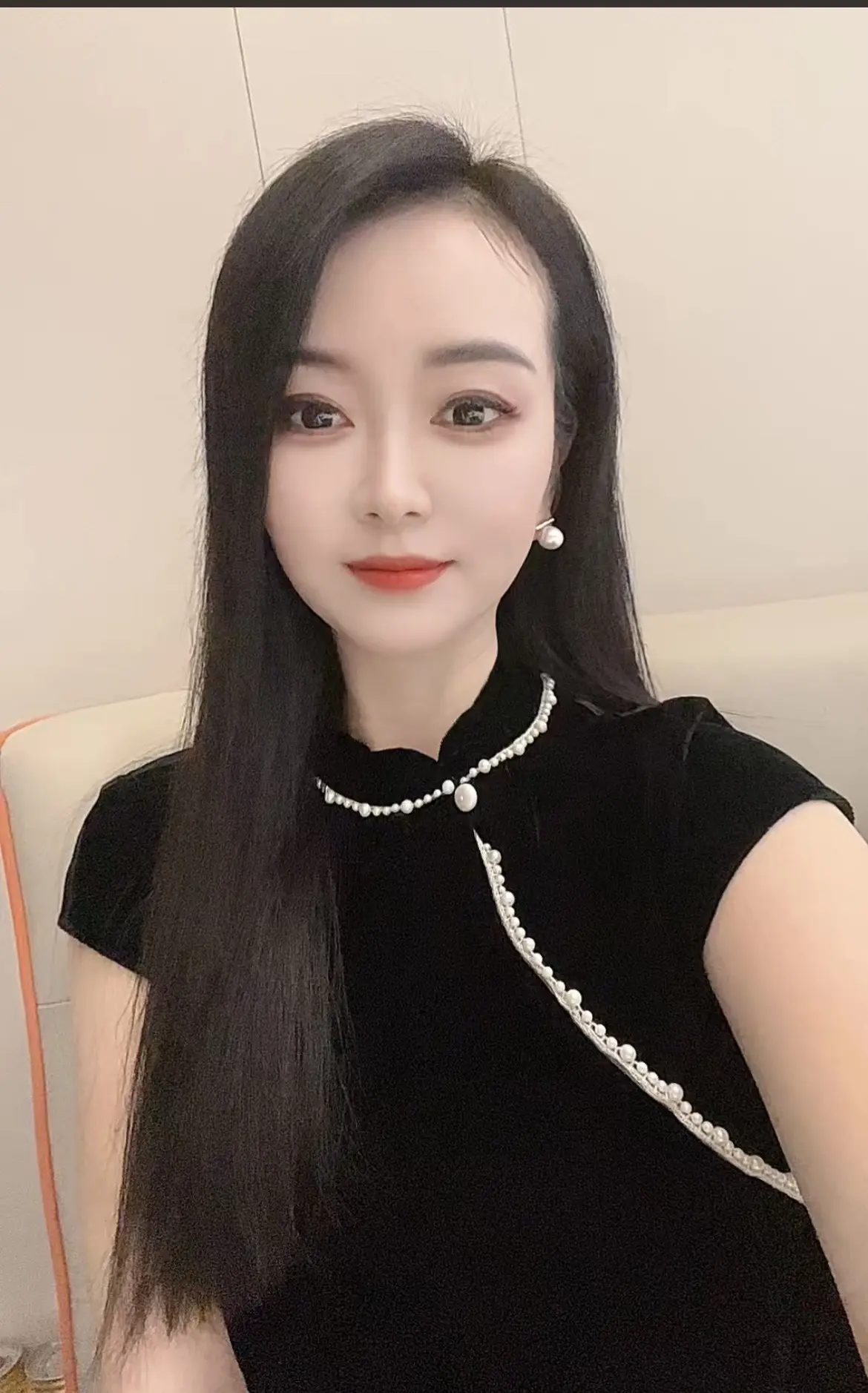 男人为什么喜欢回老家，因为老家的地下埋着祖宗，地上留着自己的童年，有人...