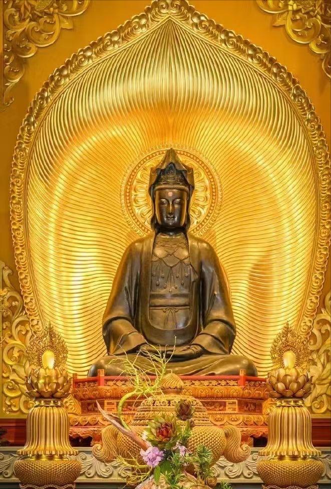农历腊月初七是驱傩日和玄琬大师圆寂纪念日。
民间传说每年的腊月初七是佛教玄琬大师