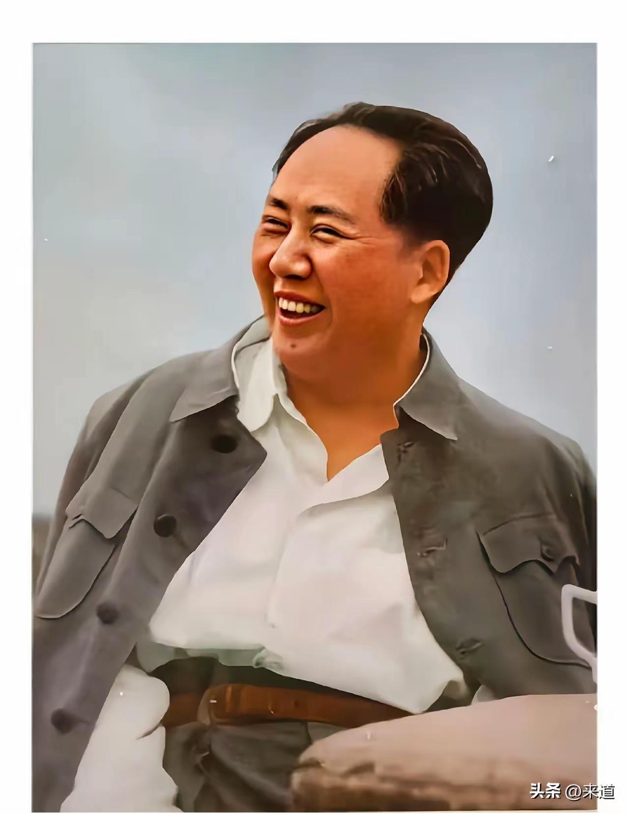 读懂毛主席这句诗，才懂中国人的底气从哪来
 
你敢信？一句“红雨随心翻作浪，青山