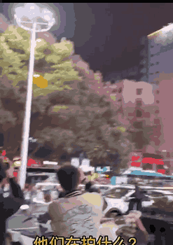 不是说好的只是拍月亮的吗？有美女在月球跳舞实在是不敢想象，虽然知道一切都是“有趣