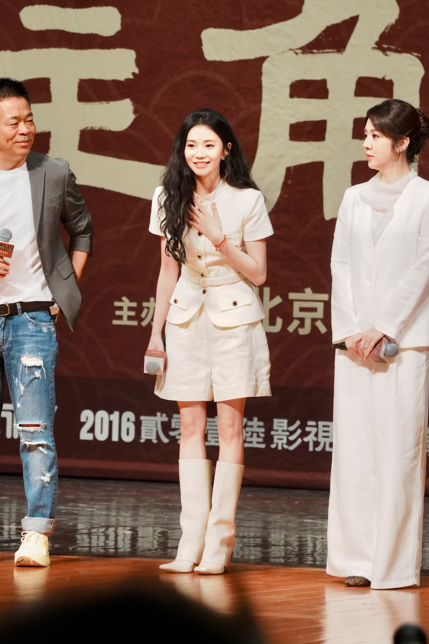 可爱小猫罢了 