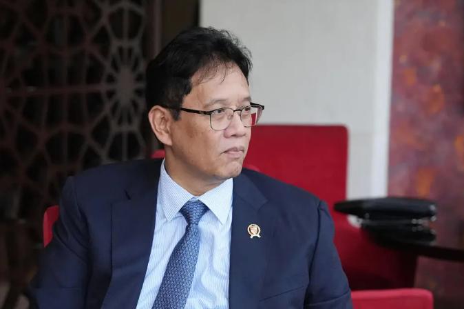 印尼财长想学伊朗对马六甲海峡收“过路费”，刚张嘴就被新马“捂嘴”：别闹，这是违法