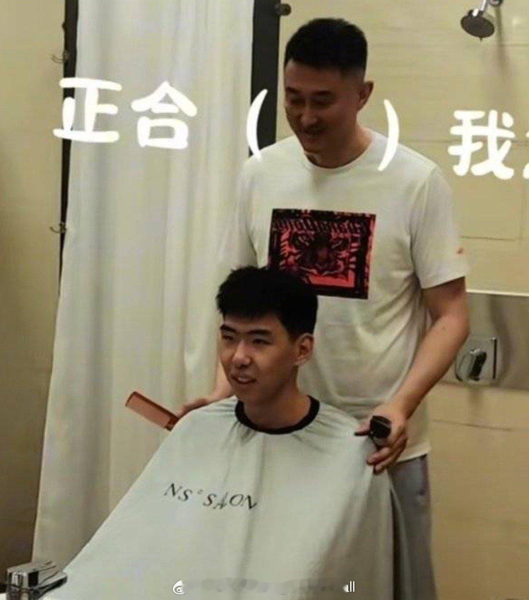 其实杜锋指导对徐昕的成长帮助最大[汗] ​​​