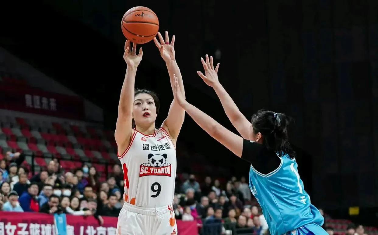 北京时间1月26日消息，WCBA26轮咋日继续进行，一场焦点大战，四川女篮主场迎