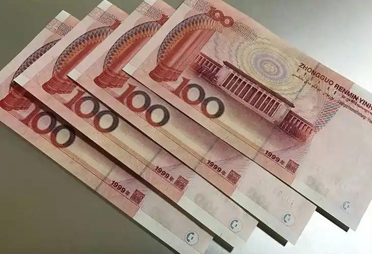 人活一辈子，金钱健康哪个重要健康是一金钱是零，没了健康再多钱也毫无意义。钱能换来