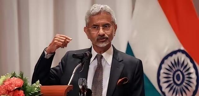 印度终于醒悟过来了！印度外长苏杰生终于表示：如果中俄倒下，下一个轮到的就是印度。