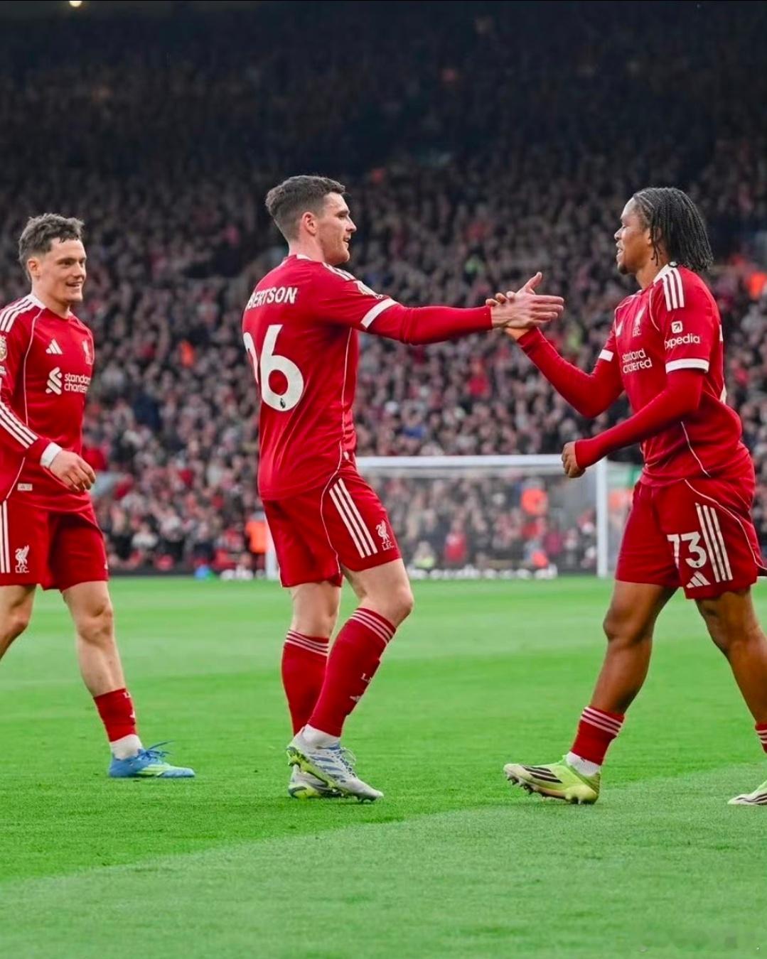 2-0！青春风暴席卷安菲尔德！17岁天才闪耀，萨拉赫助利物浦止颓！北京时间4月1