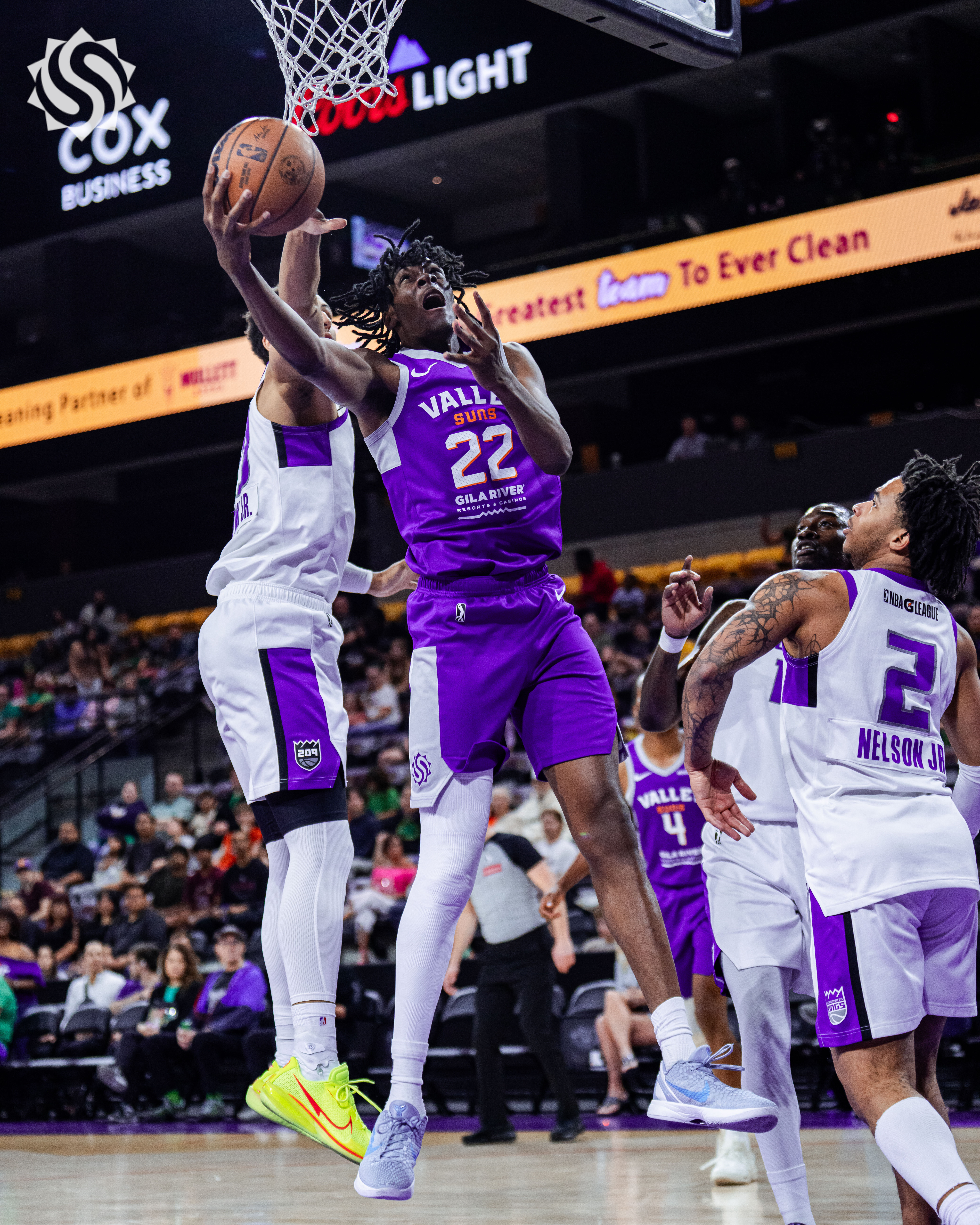 布雷亚在昨天G联赛比赛中拿下15分6篮板4助攻，CJ·亨特利拿下18分15篮板，