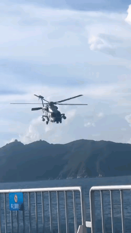 完全解密的海直20近距离拍摄画面曝光，我军一架海直20挂载了2个副油箱在近海慢速