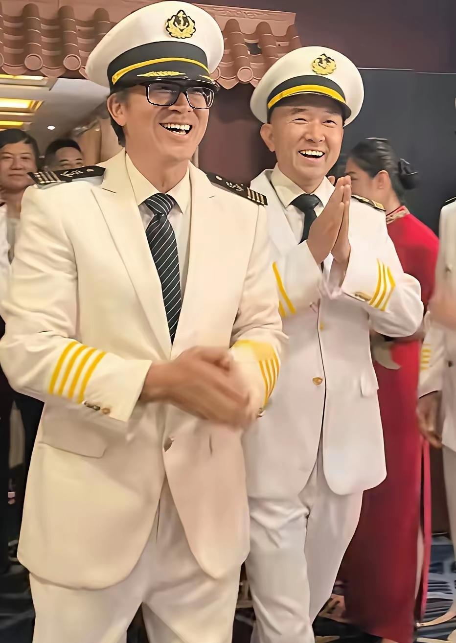 最近看到俞敏洪带着陈行甲参加长江游轮旅游路线产品发布活动，标志着新东方文旅在内河