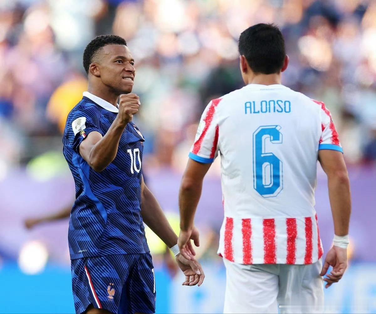 姆巴佩19球追平传奇！法国1-0险胜巴拉圭，赛场脏战术引全网吐槽美加墨世界杯淘汰