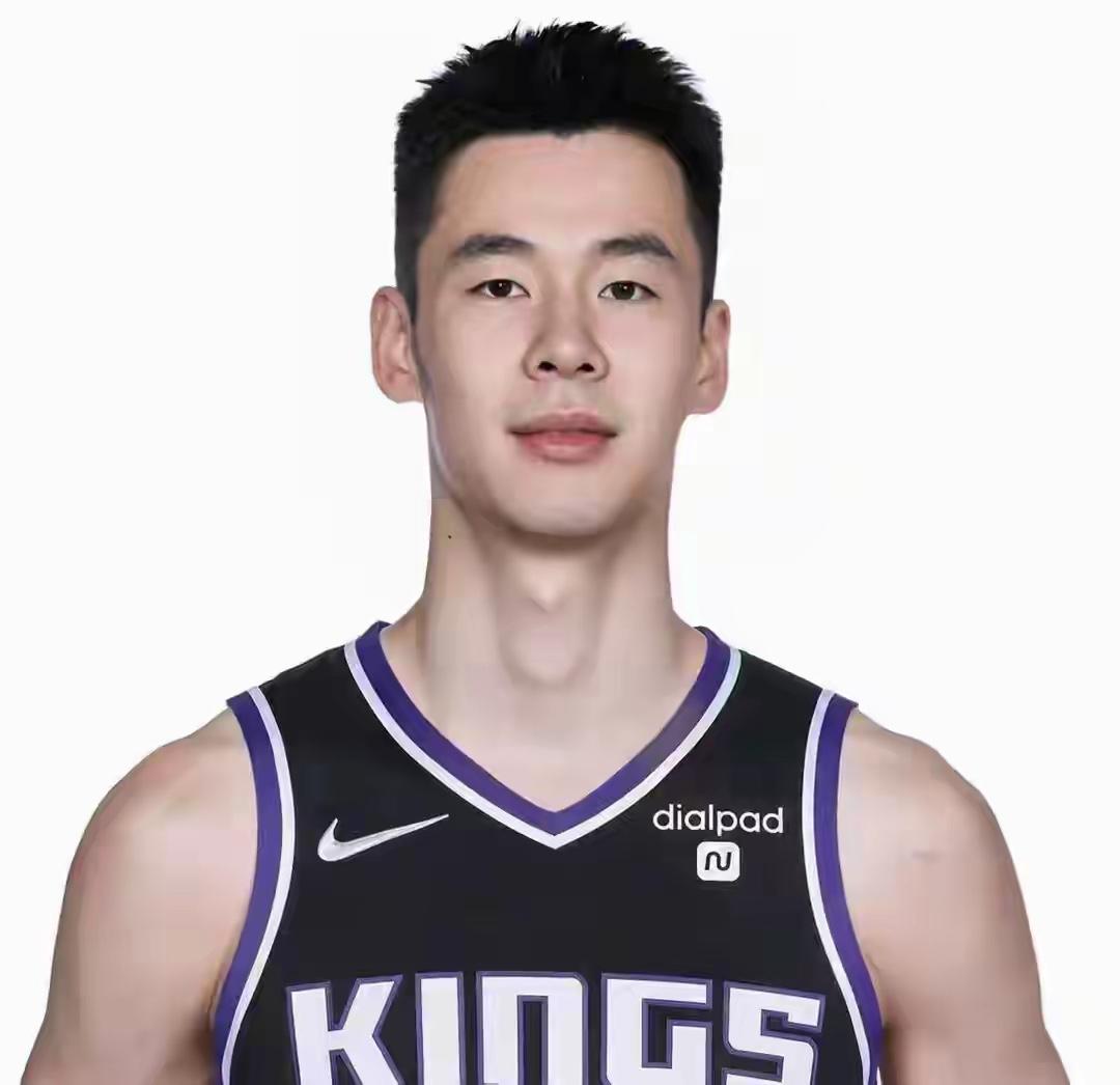 以郭昊文的能力，不冲击一下NBA肯定是可惜了，今年夏季联赛好好表现，如果真有机会