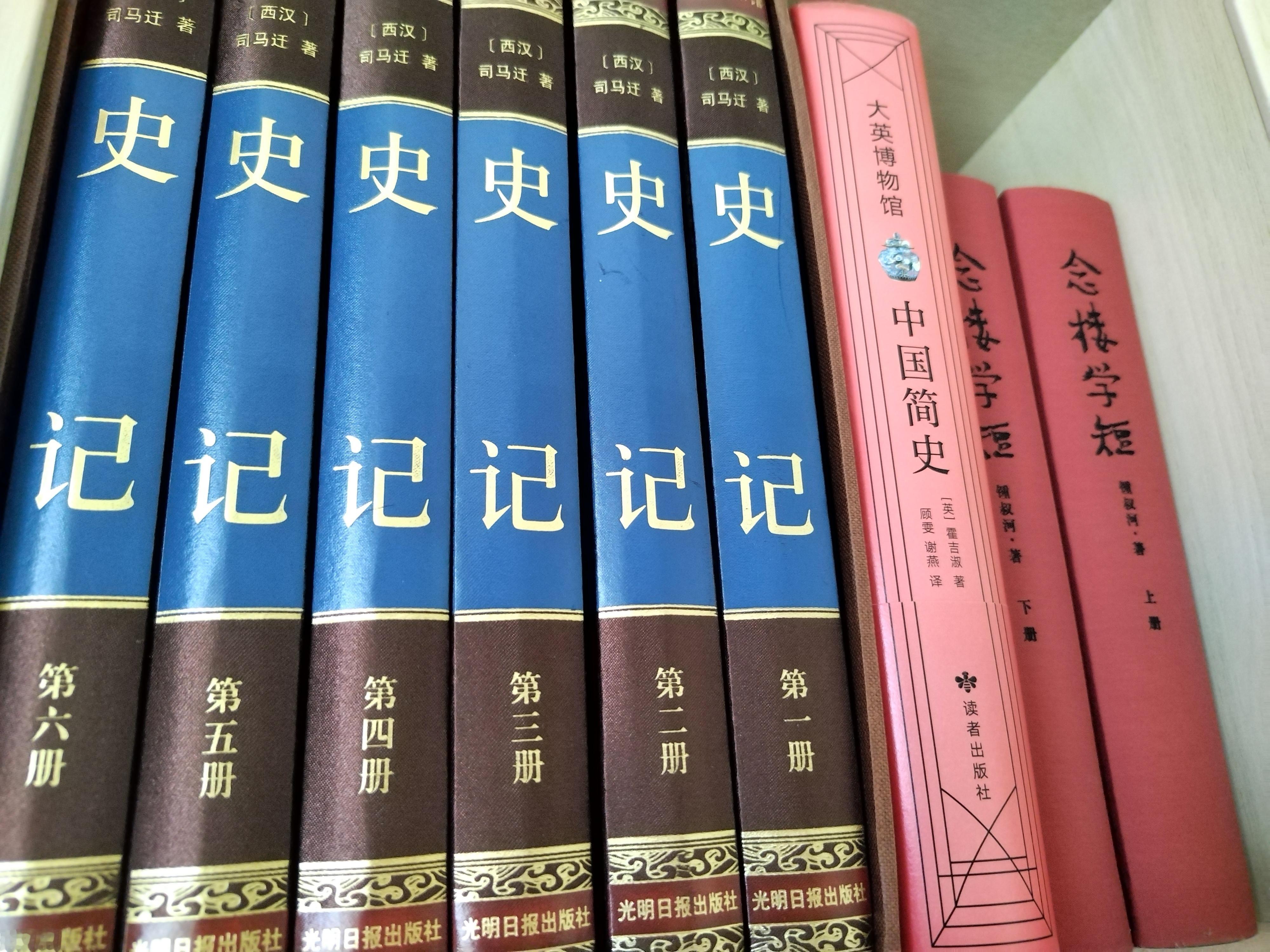 文史专业生存指南当你问一个历史学的学生：“你们学这个，毕业后能干嘛？” 他会回答