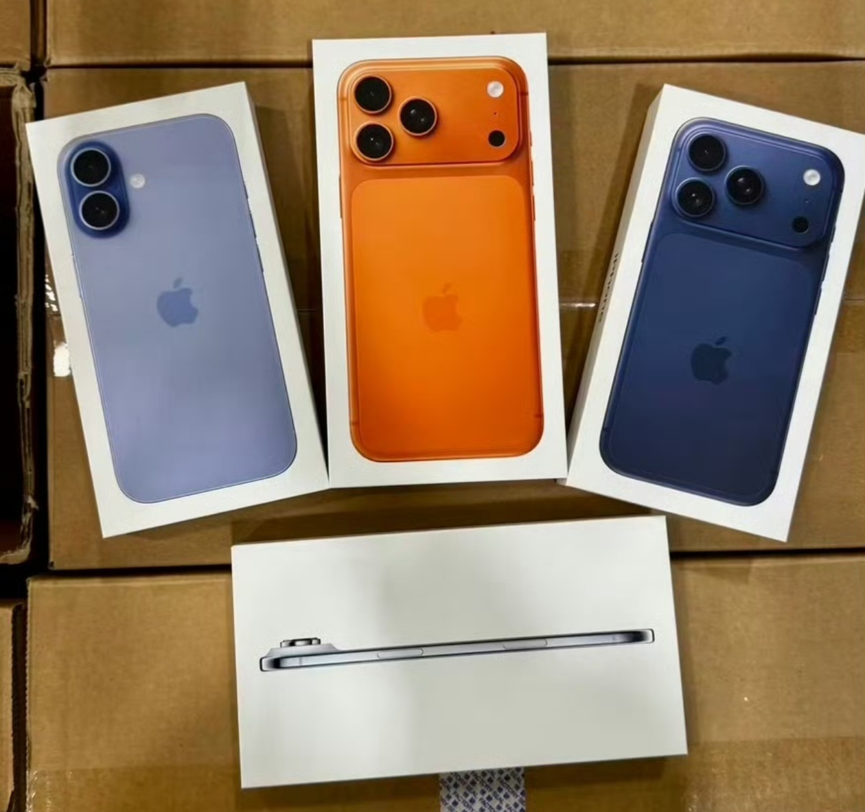 iPhone17系列真机包装盒曝光你别说，这个包装盒还挺好看的！我劝大家现在不要