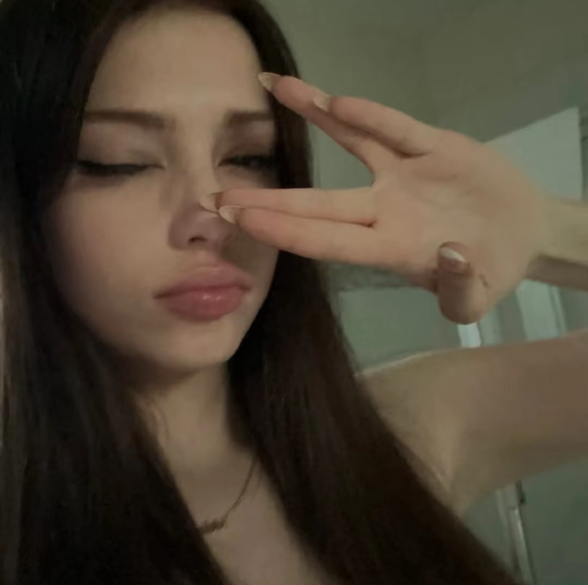 𝐖𝐞𝐂𝐡𝐚𝐭｜小众欧美风女生头像分享𝑆𝘩𝑎𝑟𝑒.⭐ 