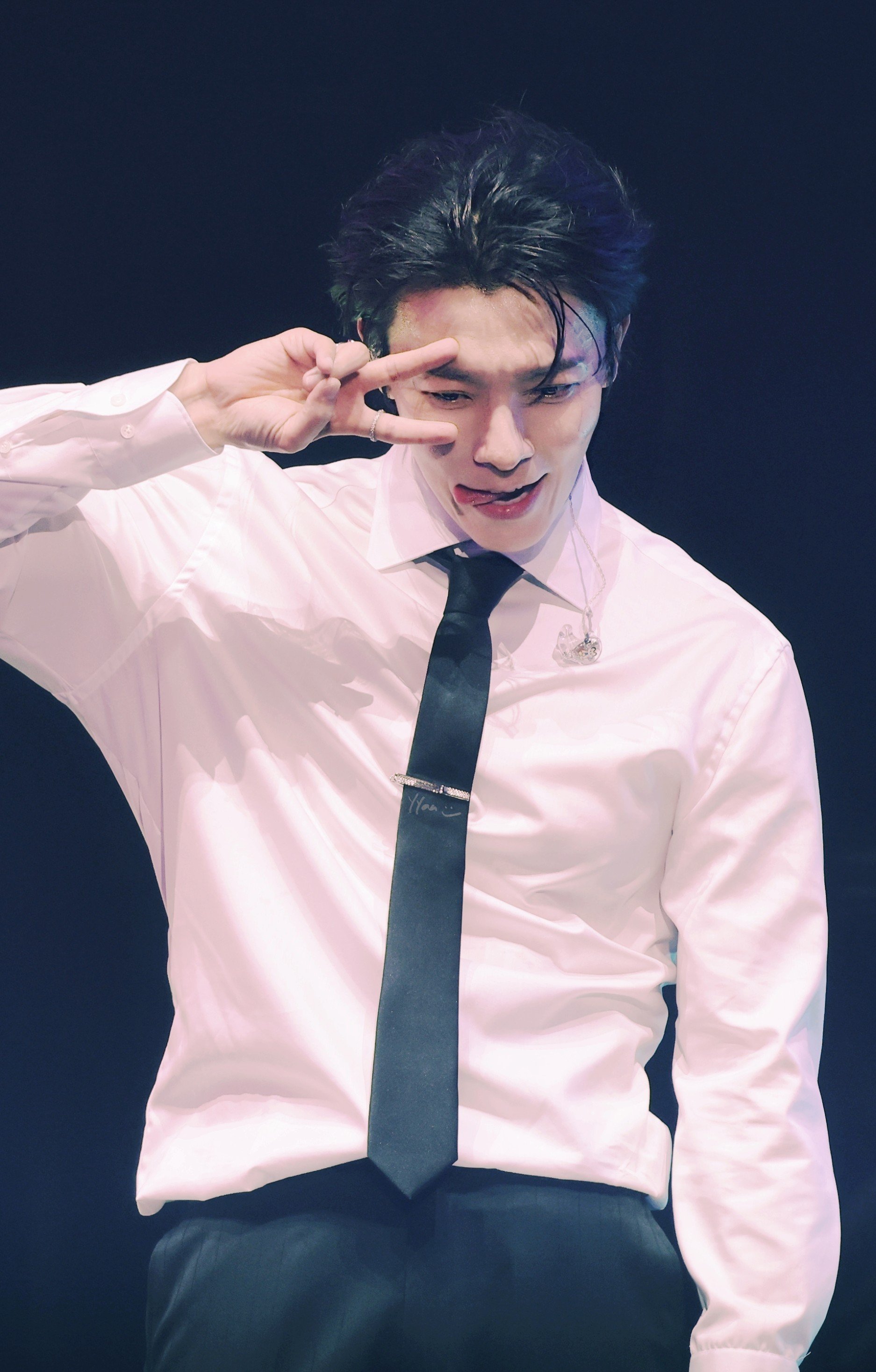260904 ALIVE首尔安可场day1✌️🐶Cr. wrongnnum8e
