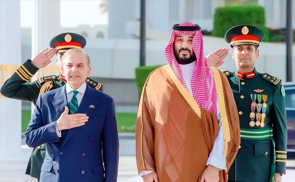 没想到巴基斯坦与沙特会闹到这一步，最近这对老伙伴就把最现实的一面摆到了台面上，本