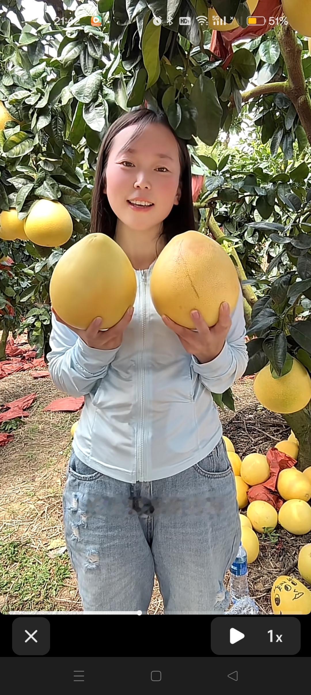 静静越来越优秀了，会开车，会唱歌了，妥妥逆龄小丫头的样子！😍


33年坎坷路