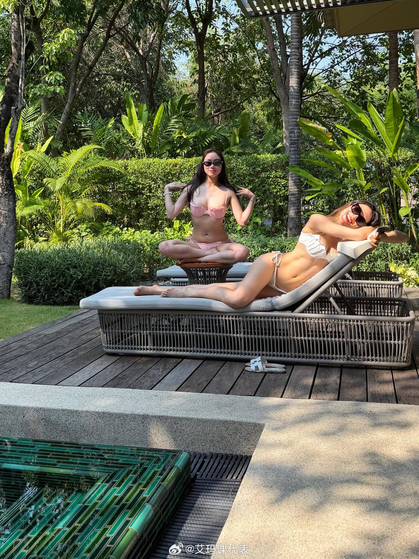 谷爱凌何超欣穿比基尼谷爱凌何超欣比基尼照 谷爱凌何超欣比基尼照，好辣！ 