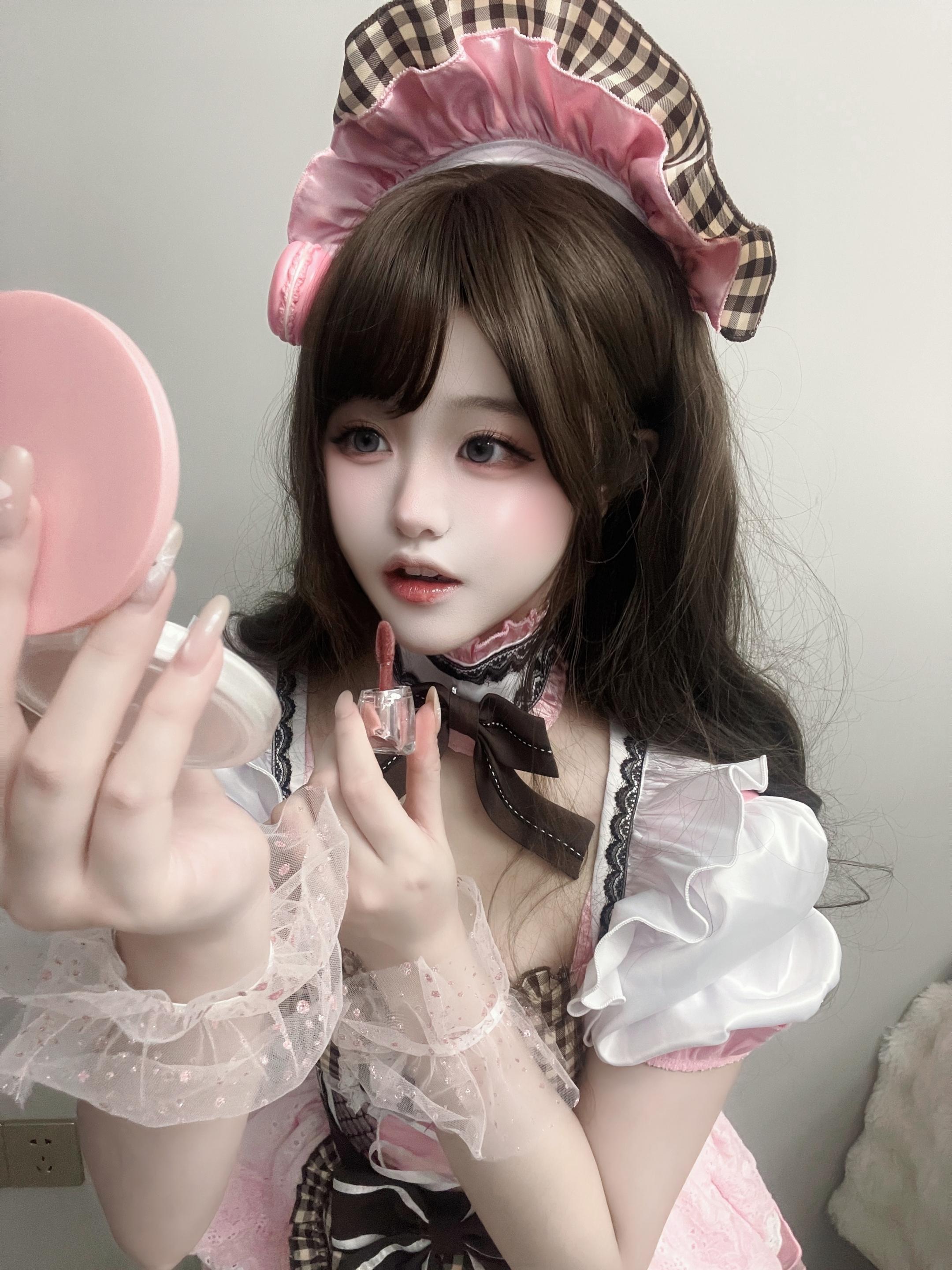 所有人，补妆。