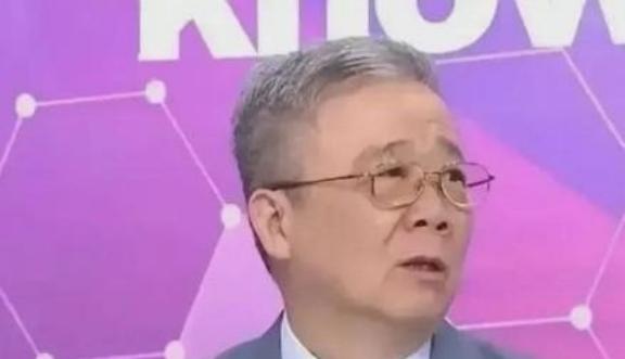 台湾省退役少将栗正杰在政论节目中曾表示，赖清德的儿子躲在美国不回台湾当兵，结果赖