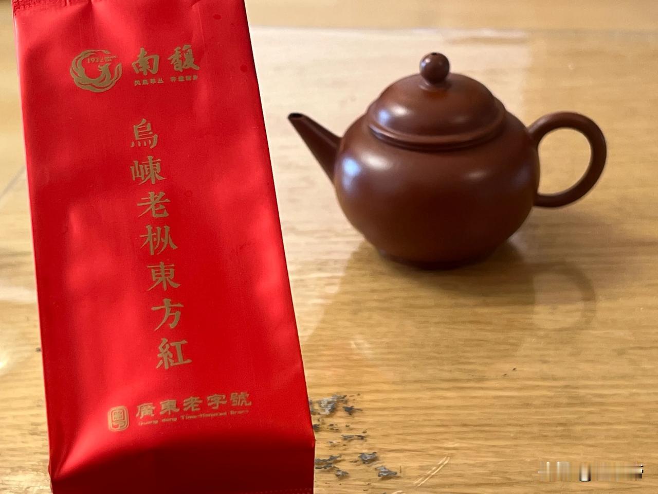 一盏茶香迎新春[呲牙]

大家春节都喝什么茶