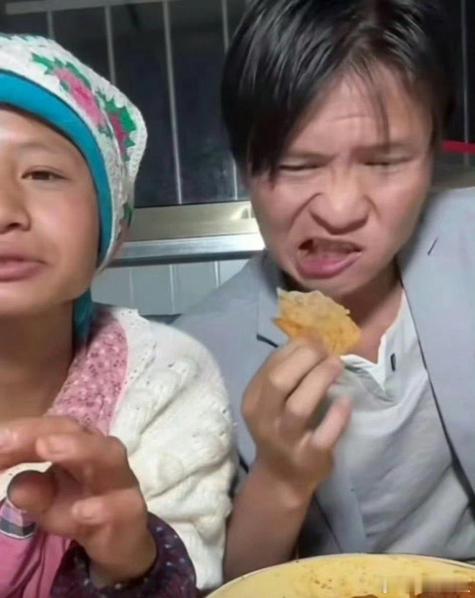 小英曝上拉如出轨表妹？？？长这样还管不住自己下半身