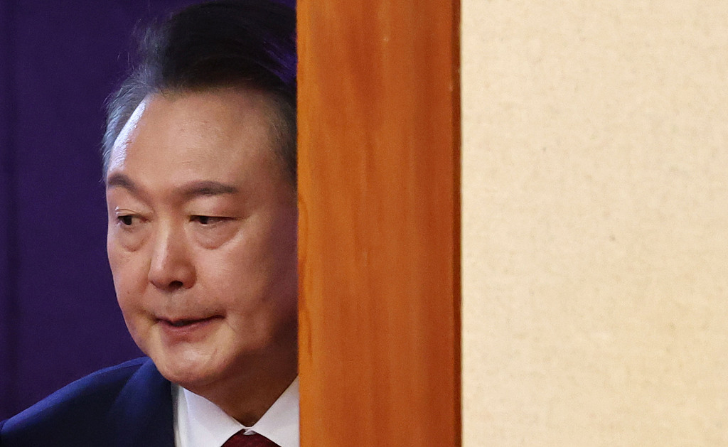 韩国前总统尹锡悦面临内乱叛国案的首次宣判。负责调查的独立检察组已发布侦查结果，指