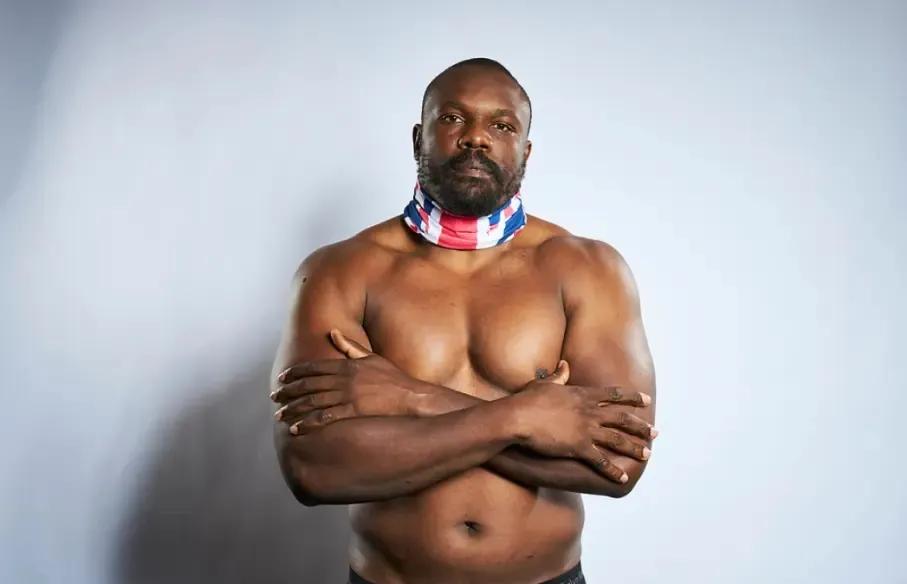 切索拉：杜布瓦找张志磊比赛，简直就是自杀！

来自英国的重量级拳手，前多次的重量