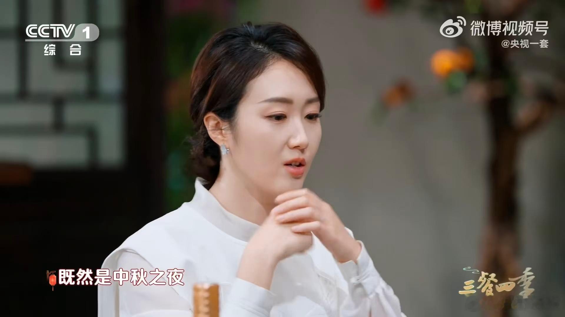 螺蛳粉月饼是啥味各地把家乡菜包进月饼里 今年中秋盲盒开箱太惊喜，螺蛳粉、荞麦月饼