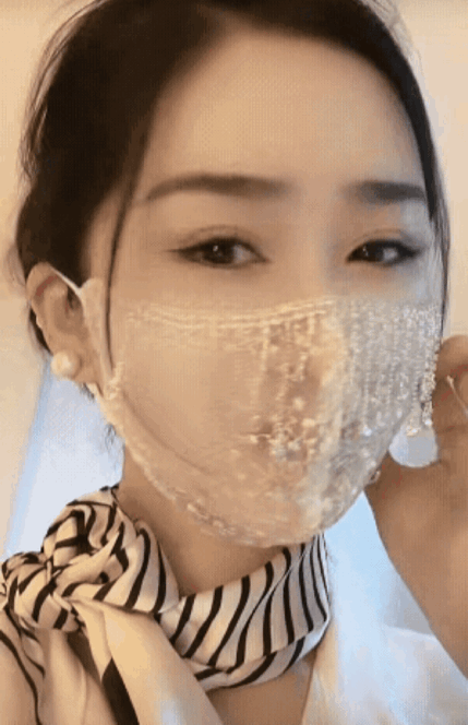 摘下口罩的那一刻，直接看呆了！