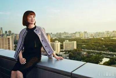 杜华考虑挖武大颜值主播做艺人杜华留意到武大颜值主播，因其专业能力与独特魅力，考虑