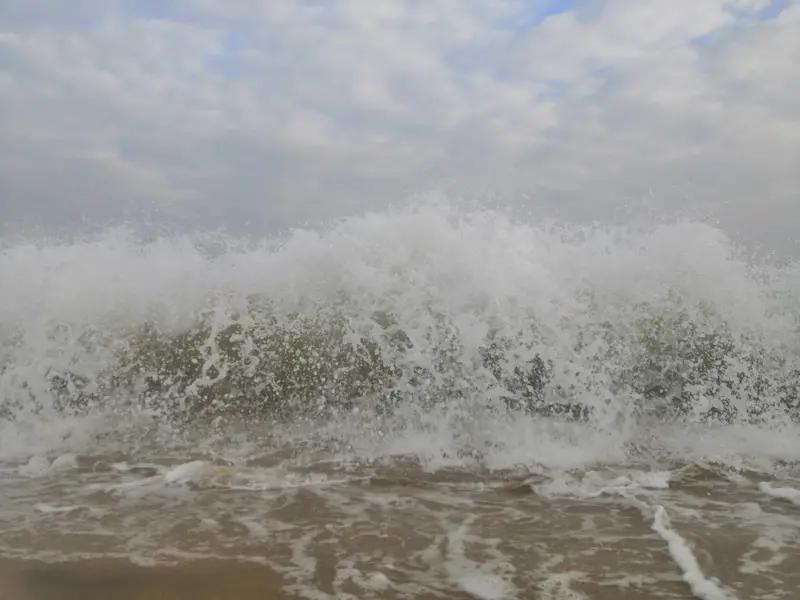 上联：山风山深寂寂苍，求下联海水海浪滚滚来