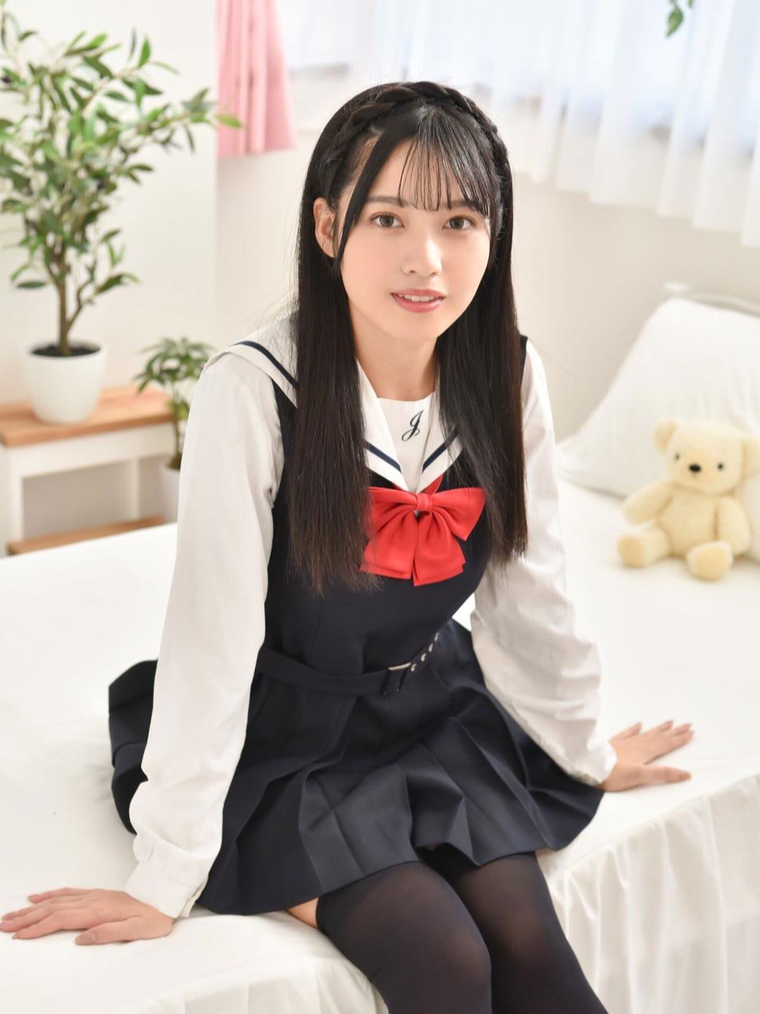 青春洋溢的少女，可爱与优雅的完美结合！🌸