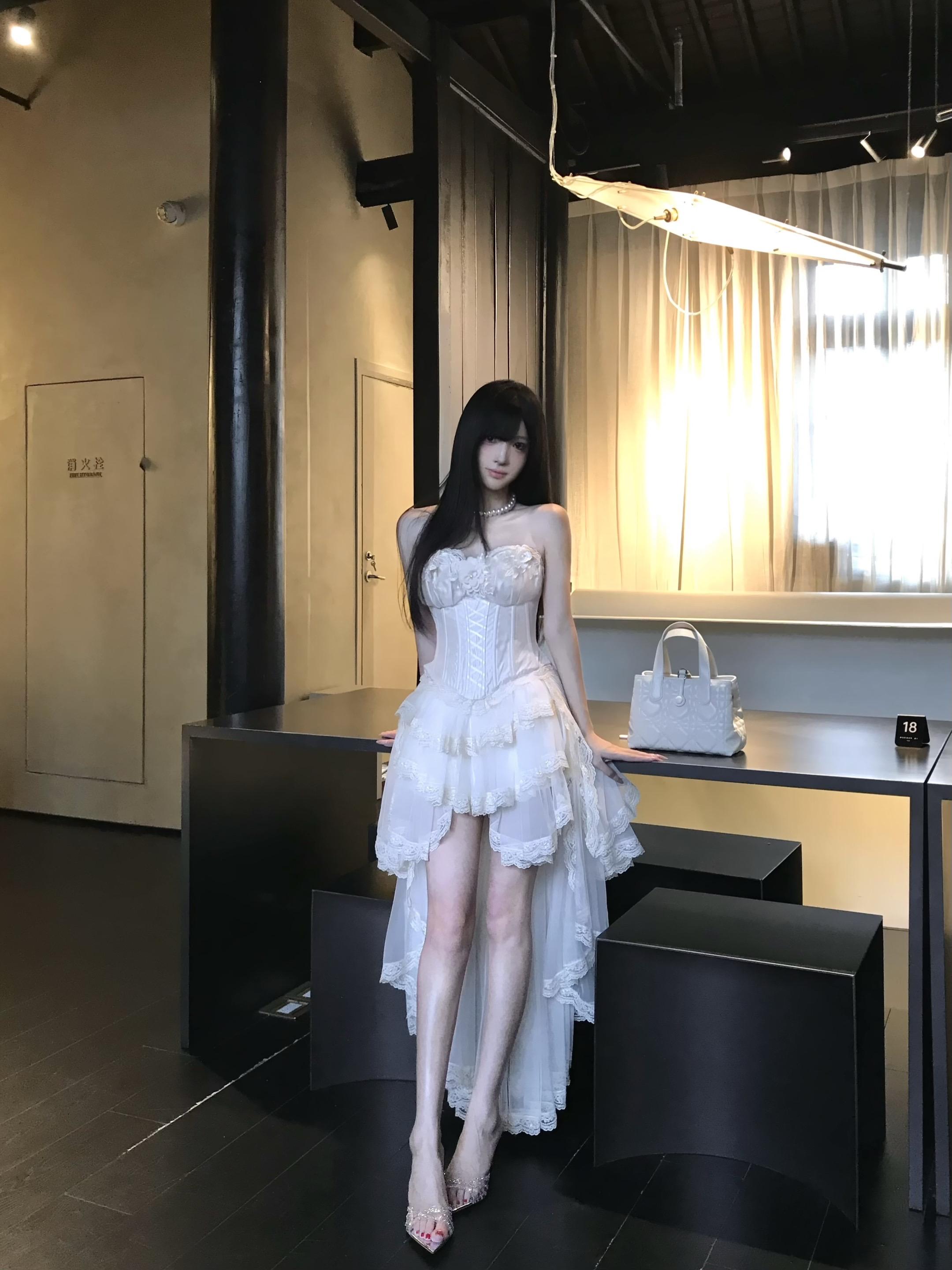 本来见面就很难  为什么隔着屏幕还不说话