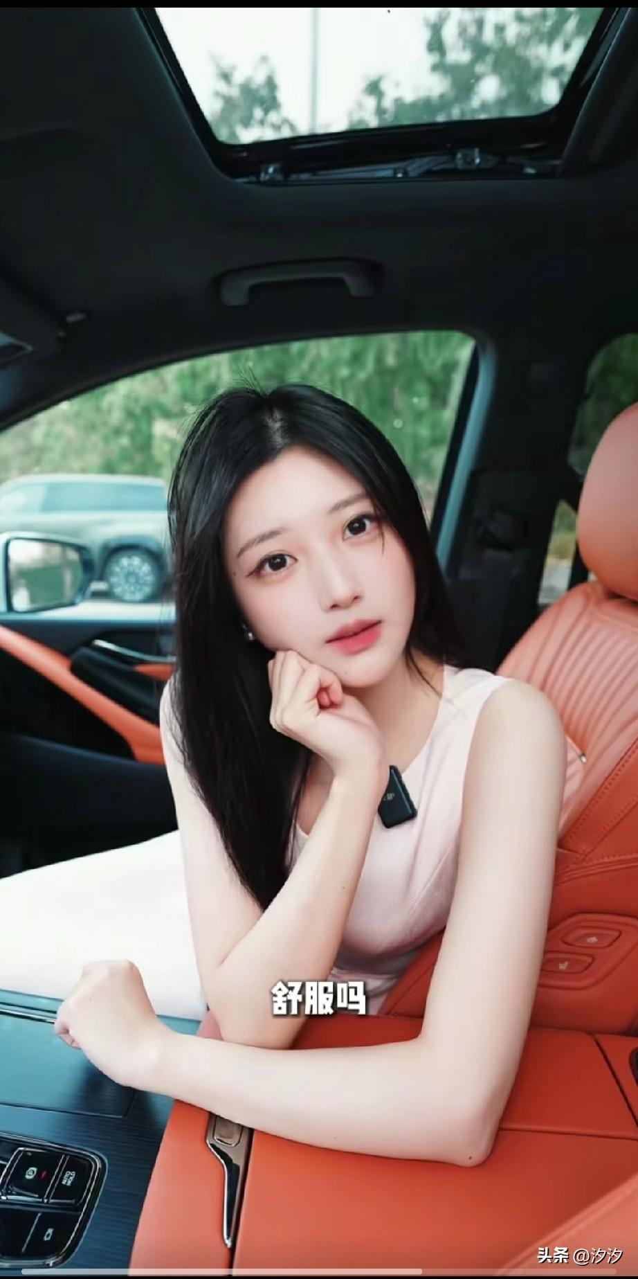 一辆的好的车绝对是有面子的代表，
成功人士就开豪华mpv，
广汽的M8HEV绝对