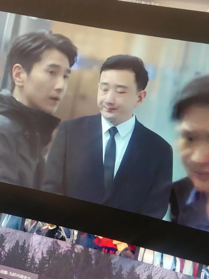 过年了，放假了，我现在的日子一个字儿的就是逍遥，再加上虚无，早出当时在抖音上刷的