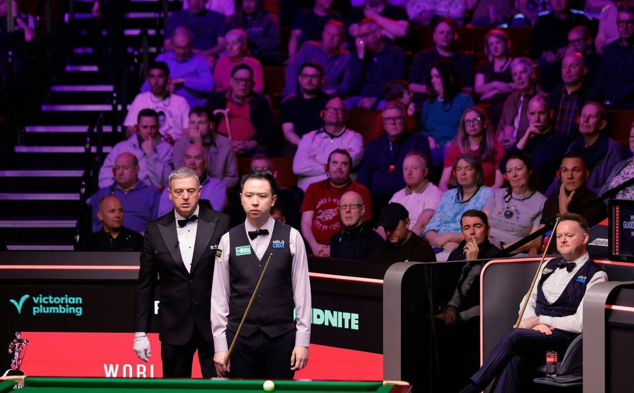 斯诺克最新战况：庞俊旭遭淘汰，肖国栋2-6落后。

昨日至今日凌晨，斯诺克世界锦