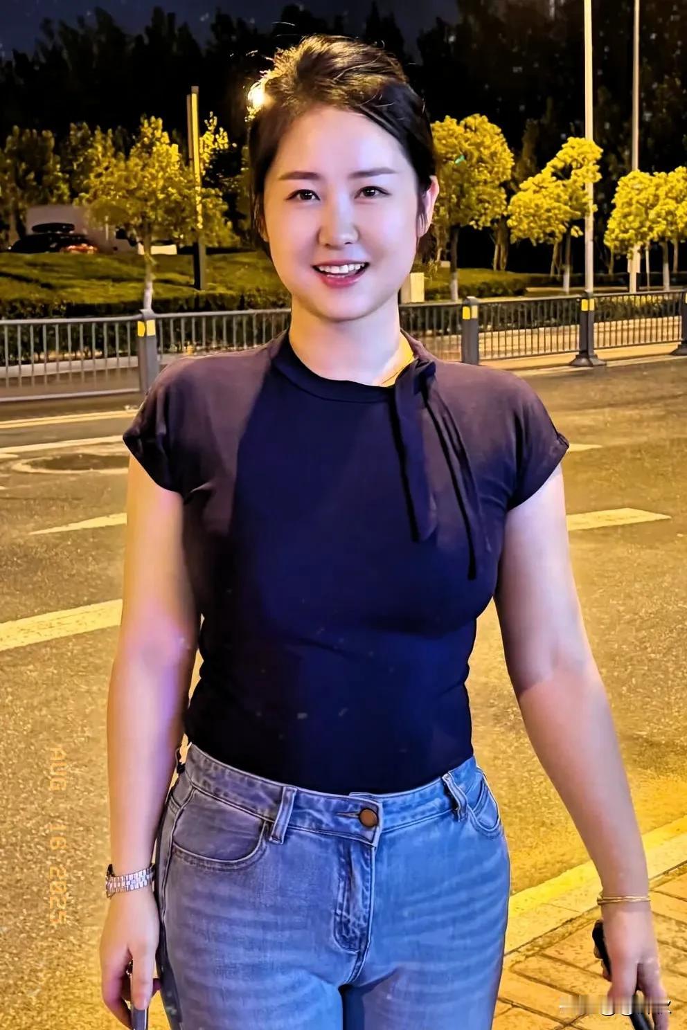 人性之秘在于，善者常孤行于世，而恶者则易聚集成群。世间诸多事物往往呈逆向态势，譬