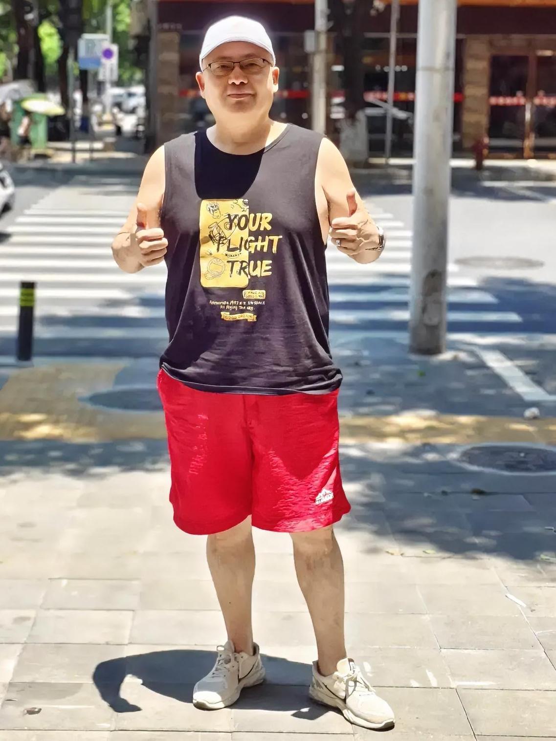 很多热心的网友，都知道我单身独居了很多年，纷纷给我出谋划策，希望早点脱单。

不