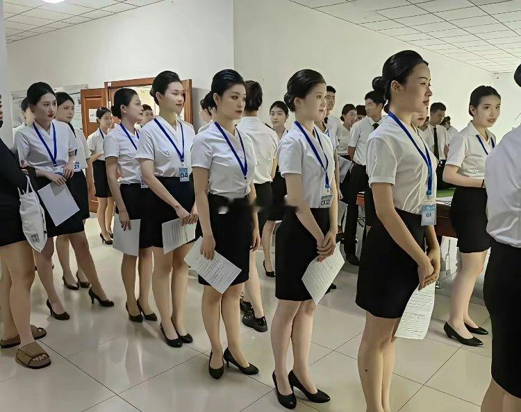 空姐要求这么高，还有这么多人来面试吗？ 