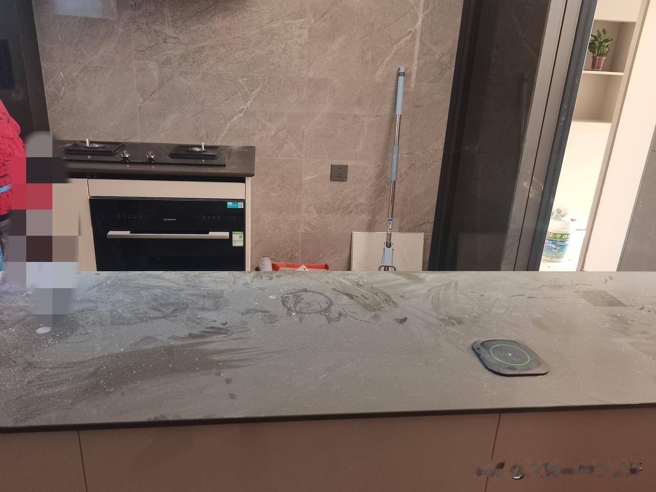 关于定制老板说算错钱了

我一看报价单就晕了，我是千挑万选的找一个工厂店订的，图