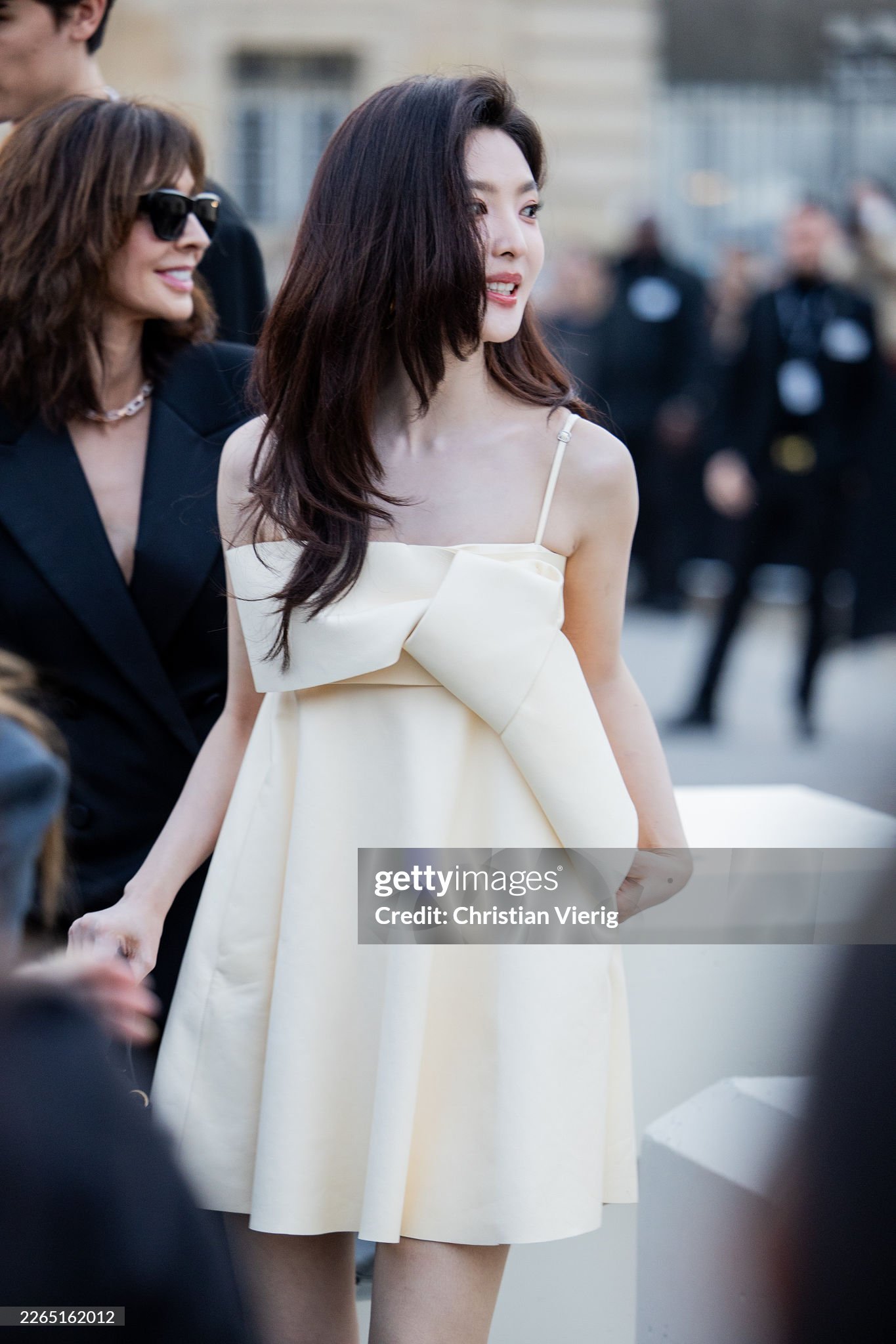 纪梵希大秀上的章若楠，美得嘞💐巴黎时装周