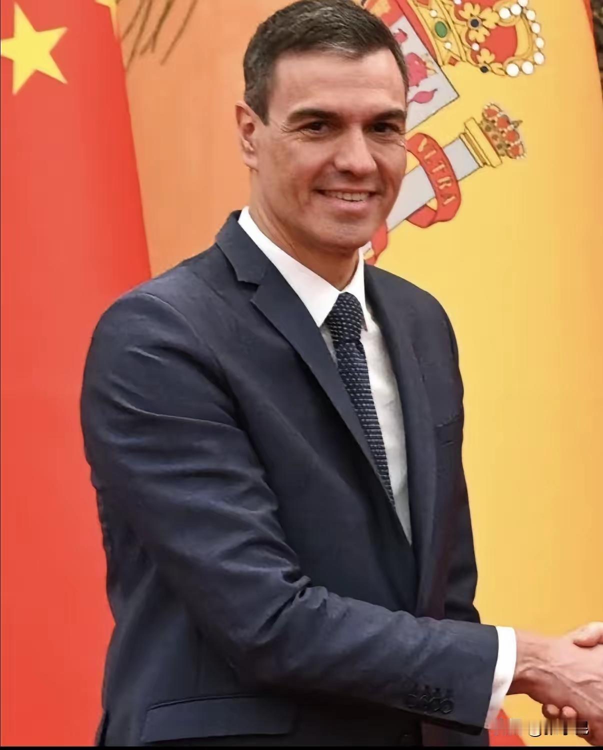 第四次访华的西班牙首相桑切斯到访中国最高学府清华大学并发表了演讲。针对国际关系、