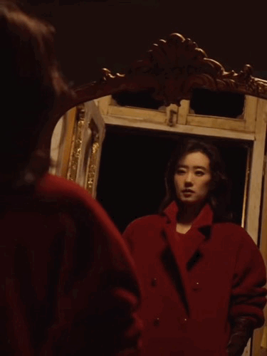 张小斐 争气张小斐上身Max Mara登上cosmo闭年刊，飒爽无比，斐姐年内解