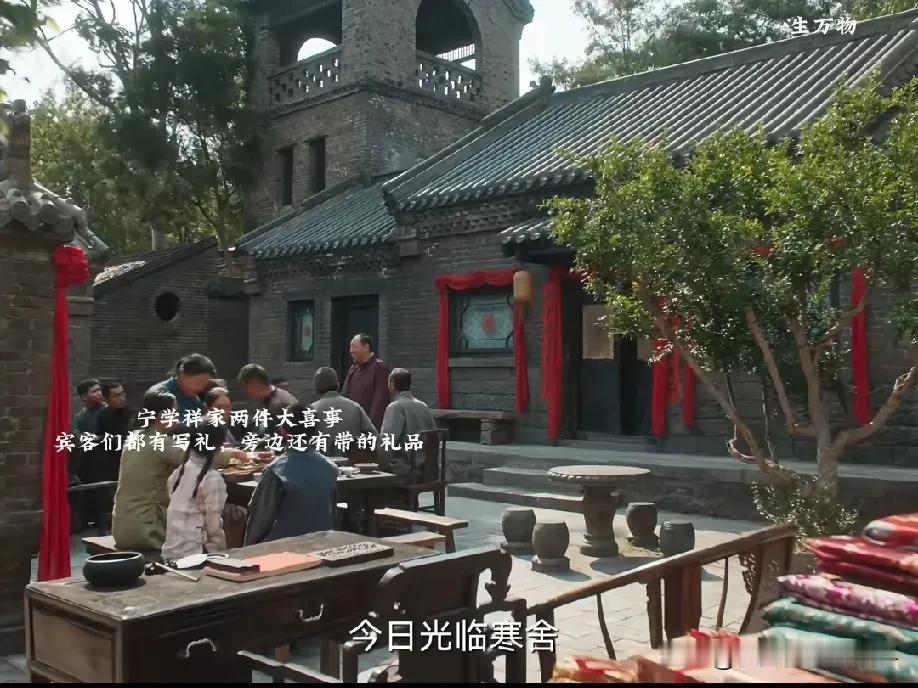 可玉过生日，费大肚子一家倒好，空着手就带几张嘴来了，看了真让人膈应！
 
这家人